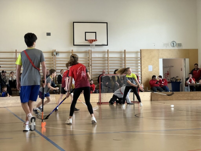 Unihockeyturnier 2023 Jugendriege Turnverein Eglisau 3 1024x768